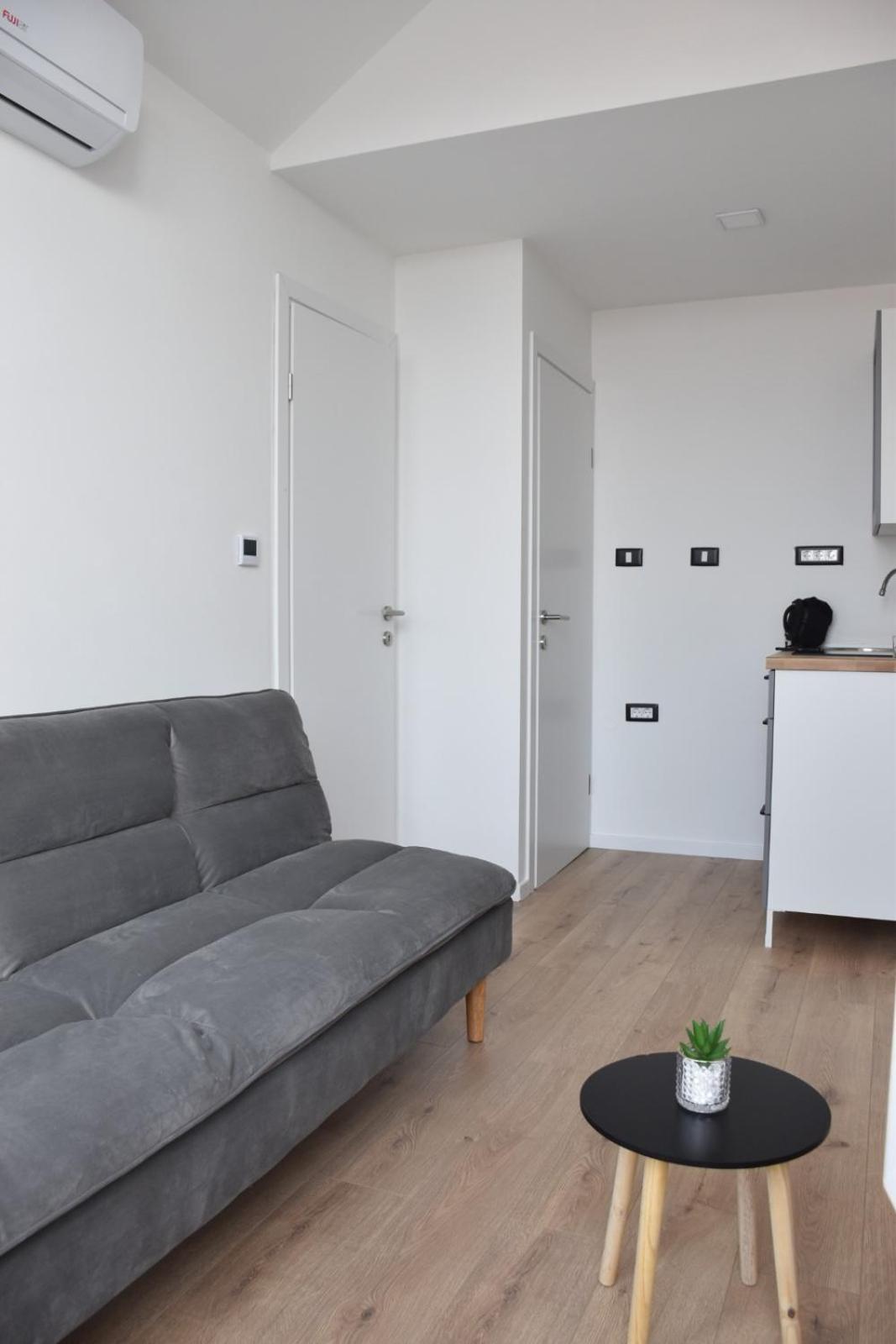 Appartement Apartman Lucana à Tribalj Extérieur photo
